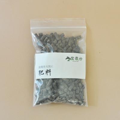 盆栽の肥料 85g 内容量:85g 肥料　盆栽用　におわない小粒　85g 盆栽用具 道具 bonsai