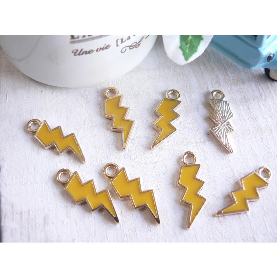 チャーム 稲妻 8個 イナズマ いなずま カミナリ 手芸 パーツ