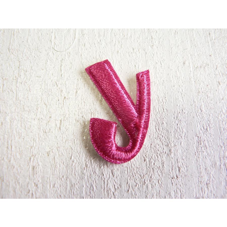 ワッペン 英文字 ミニサイズ ピンクのアルファベットのワッペン A〜Zを