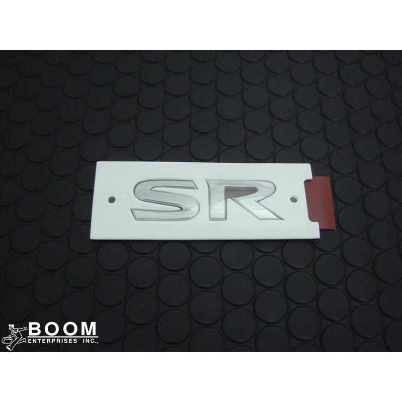 輸出仕様パーツ SR エンブレム ニッサン ノート E12系 : BOOM