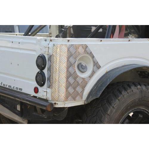 Motor Farm (モーターファーム)  ジムニー SJ30/JA71/11/22 リアコーナーガード　アルミ縞板　幌用 | Motor Farm | 01