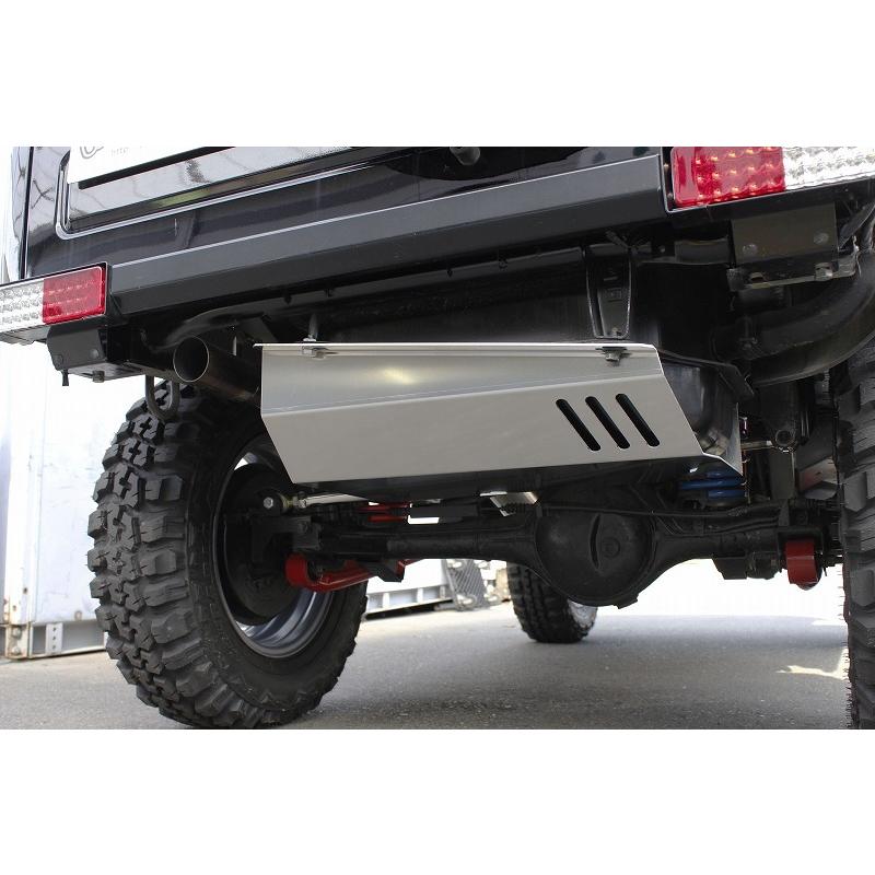 Motor Farm (モーターファーム)  ジムニー JA71/11/12/22/JB31/32 タンクガード　アルミ製 | Motor Farm | 01