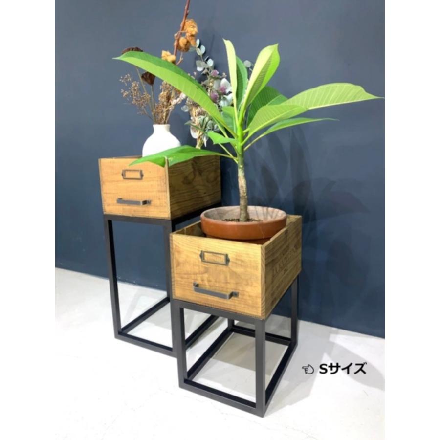 アイアンと古材BOXのプランター台　Ｓ/Mサイズ　観葉植物　プランター　アンティーク　おしゃれBOX 真鍮プレート