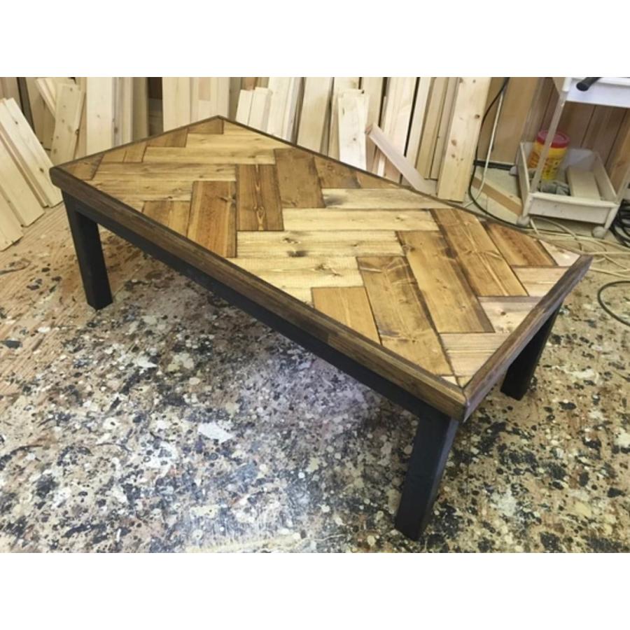 杉のヘリンボーンのローテーブル【ハンドメイド家具】