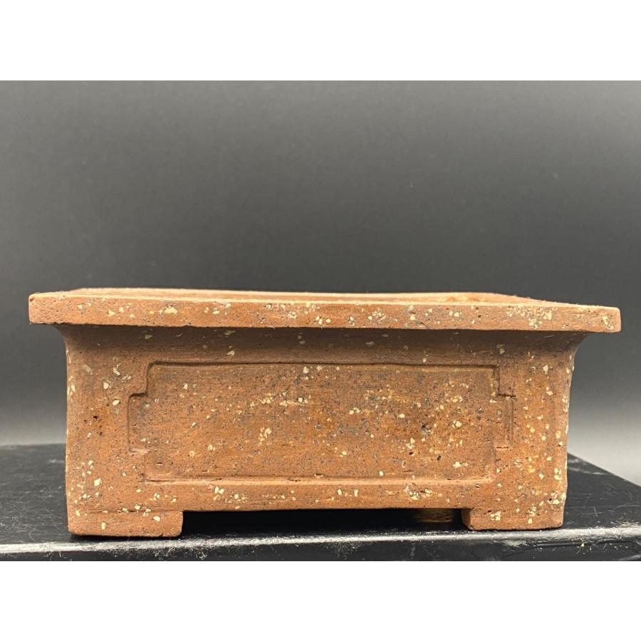 二代平安東福寺 梨皮泥長方外縁窓付切足鉢 4号(12cm) :221102:鉢や 暮