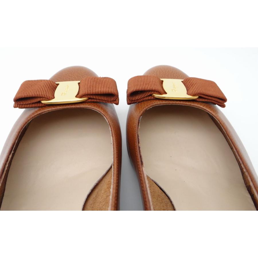 超美品　フェラガモ　レザー　VARA ヴァラリボン　パンプス VARA（Salvatore Ferragamo） SalvatoreFerragamo フェラガモ