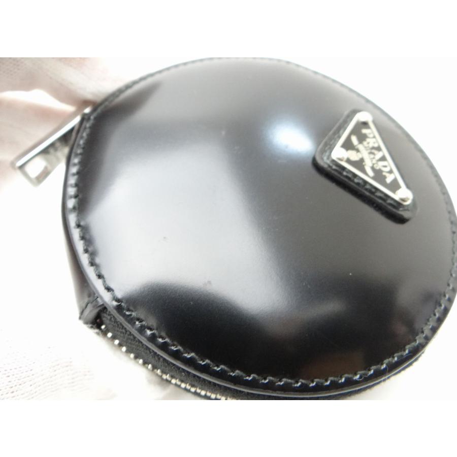 PRADA プラダ レザー ラウンドコインケース ブラック 三角