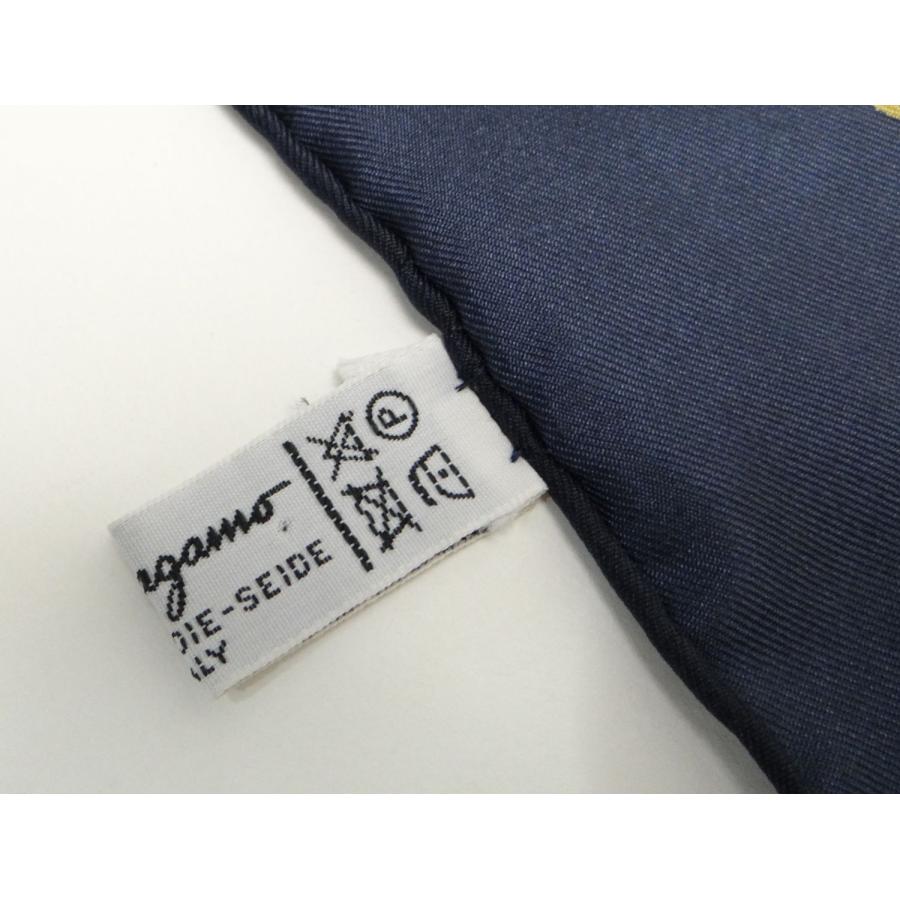 Ferragamo フェラガモ スカーフ 鳥 花柄 シルク 未使用 箱付き FERRAGAMO SalvatoreFerragamo フェラガモ 鳥 花柄 シルク