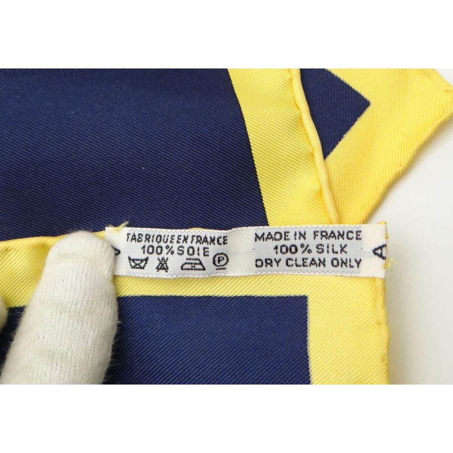 HERMES（エルメス） カレ90 LES ARMES DE PARIS パリの紋章 大判シルク