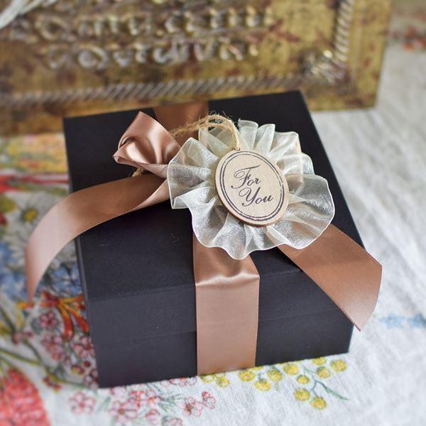 フラワーボックス バラでつくるローズボックス 誕生日プレゼントや引越し祝い 母の日の手土産 女性が喜ぶプレゼントとしておすすめ Boxflower 花とギフトのブーケアンドブーケ 通販 Yahoo ショッピング