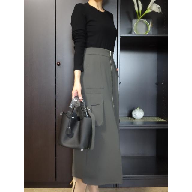 特価♡美品❤️クチュームデザイン変型ダウンハーフコート　ブルーベル　新品タグ付品 特価♡美品❤️クチュームデザイン変型ダウンハーフコート ブルーベル