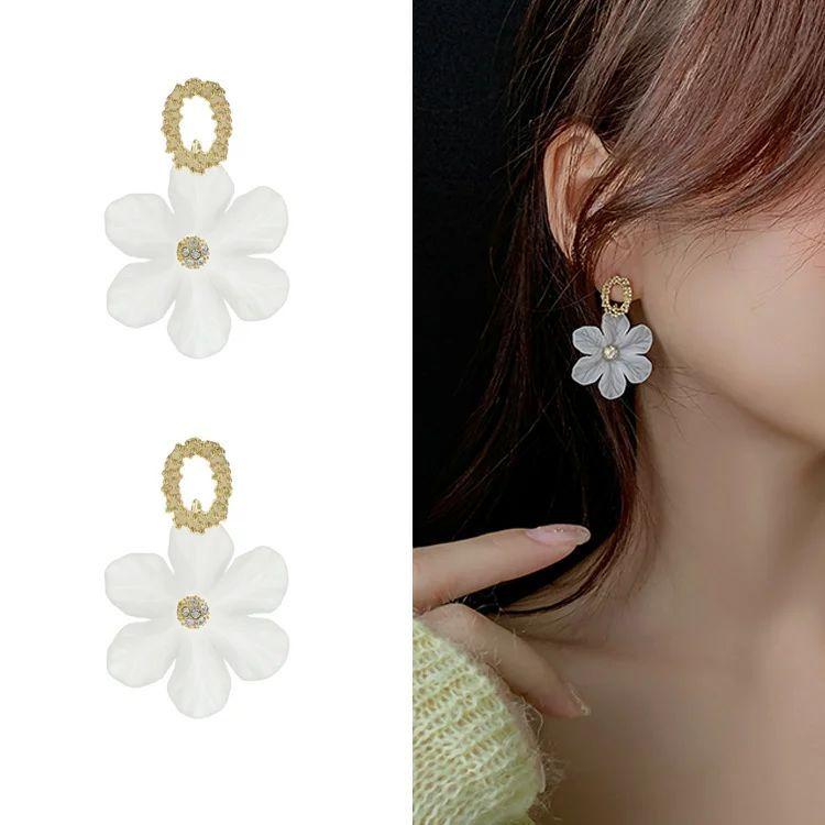 ウエディング ブライダル イヤリング ピアス 花嫁 結婚式 披露宴 二次会 定番 フラワー 大きい花 揺れる シルバー925 ブライダル アクセサリー 大ぶりピアス パ Sw0601c0402 Boxi 通販 Yahoo ショッピング
