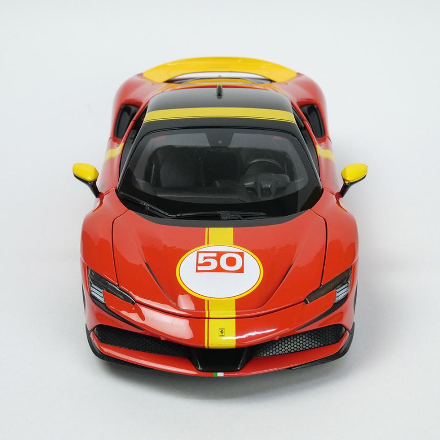 Bburago 1/18スケール フェラーリ SF90 ストラダーレ アセット フィオラノ レッド/イエローライン 18-16021RYの画像