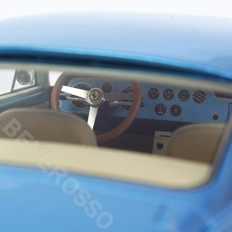 テクノモデル 1/18スケール フェラーリ 250 GTE 2+2 1962 Blue Metallic TM18-102D｜br-sf｜05