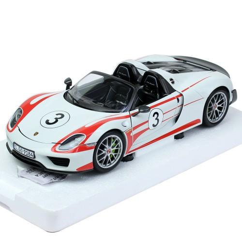 ミニチャンプス MINICHAMPS 1/18スケール ポルシェ 918スパイダー 2013