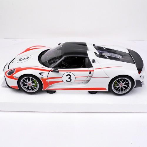 ミニチャンプス MINICHAMPS 1/18スケール ポルシェ 918スパイダー 2013