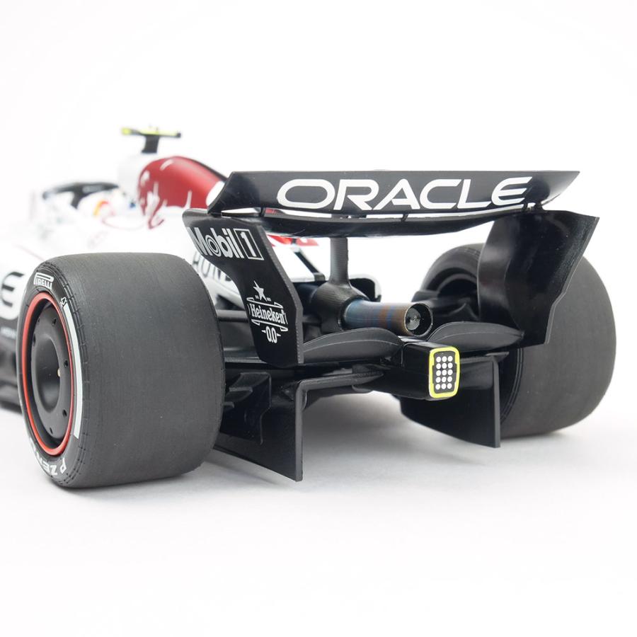 MINICHAMPS 1/18スケール オラクル レッド ブル レーシング RB21 角田