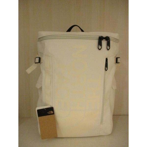 美品　THE NORTH FACE ヒューズボックス ガーデニアホワイト 30L THE NORTH FACE BCヒューズボックス2 （ガーデニアホワイト） (NM82255