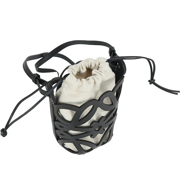 LOEWE（ロエベ） ショルダーバッグ アナグラム カットアウト ポケット