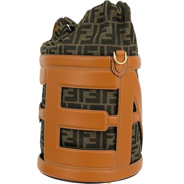 FENDI フェンディ ショルダーバッグ ステップアウト ミディアム
