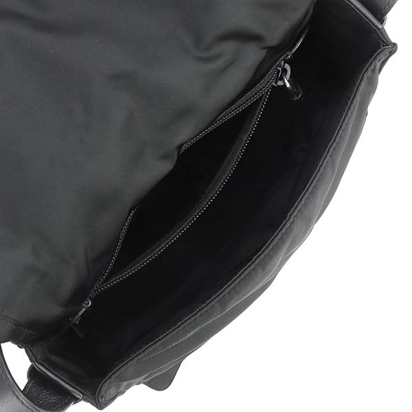 PRADA（プラダ） ショルダーバッグ スモール パデッド Re-Nylon