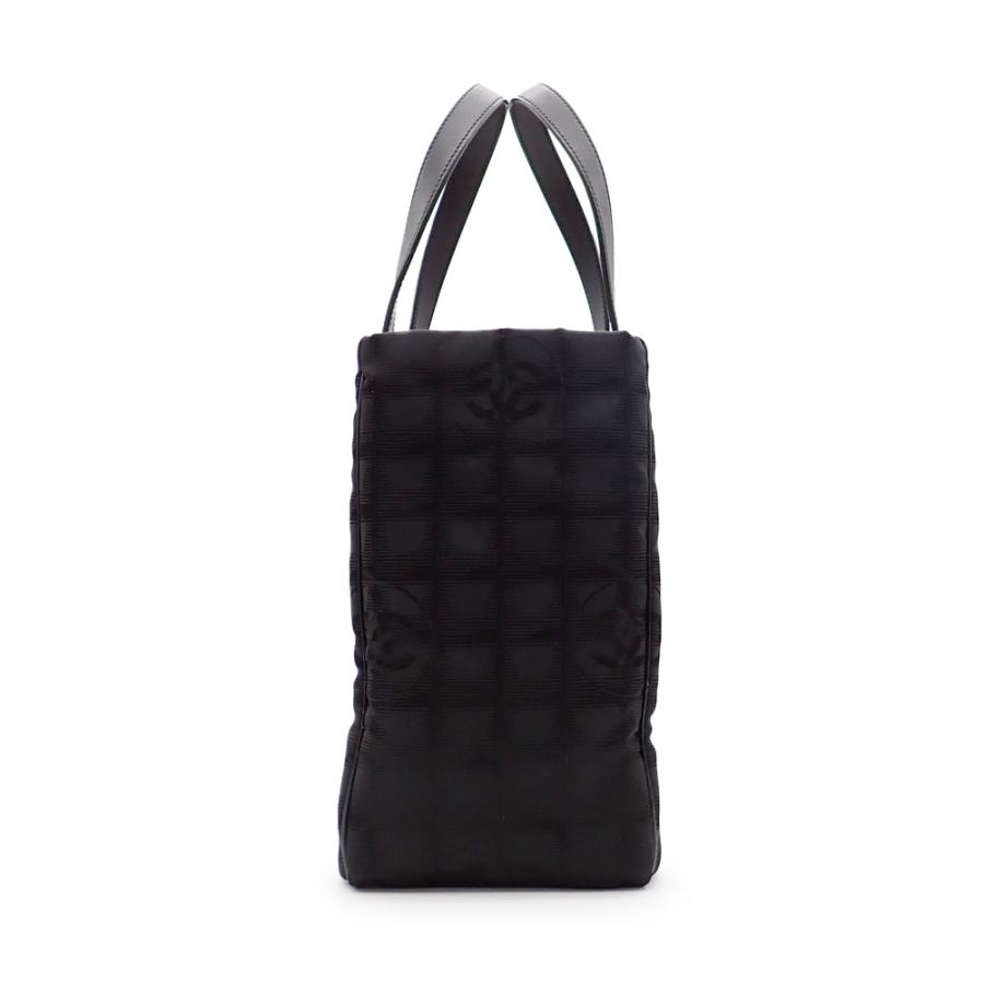 ニュートラベルライン 未使用品 CHANEL シャネル トートMM ニュートラベルライン 未使用品 CHANEL シャネル トートMM