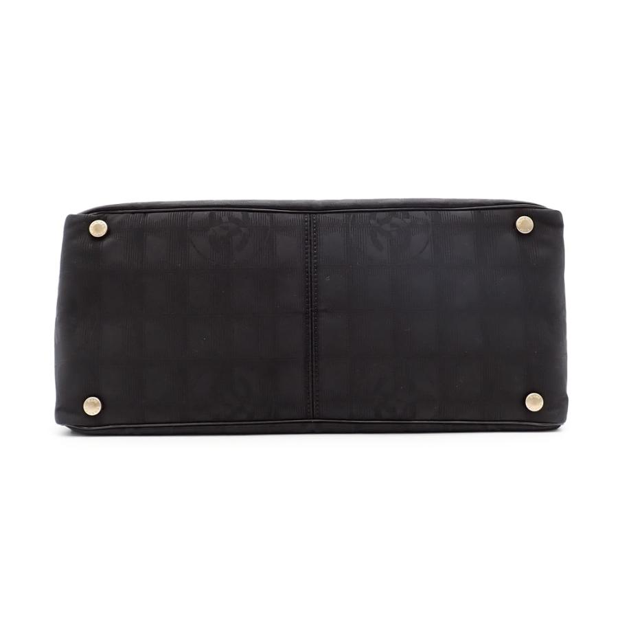 ニュートラベルライン 未使用品 CHANEL シャネル トートMM ニュートラベルライン 未使用品 CHANEL シャネル トートMM