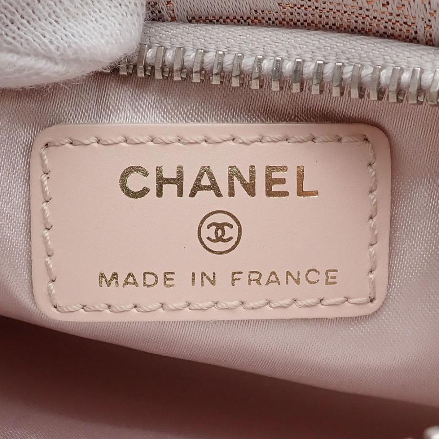 CHANEL（シャネル） 未使用品 ニュートラベルライン ポーチ 小物入れ 