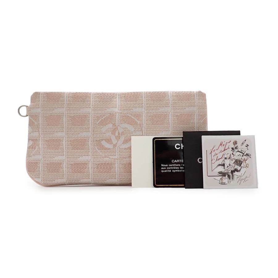 CHANEL（シャネル） 未使用品 ニュートラベルライン ポーチ 小物入れ