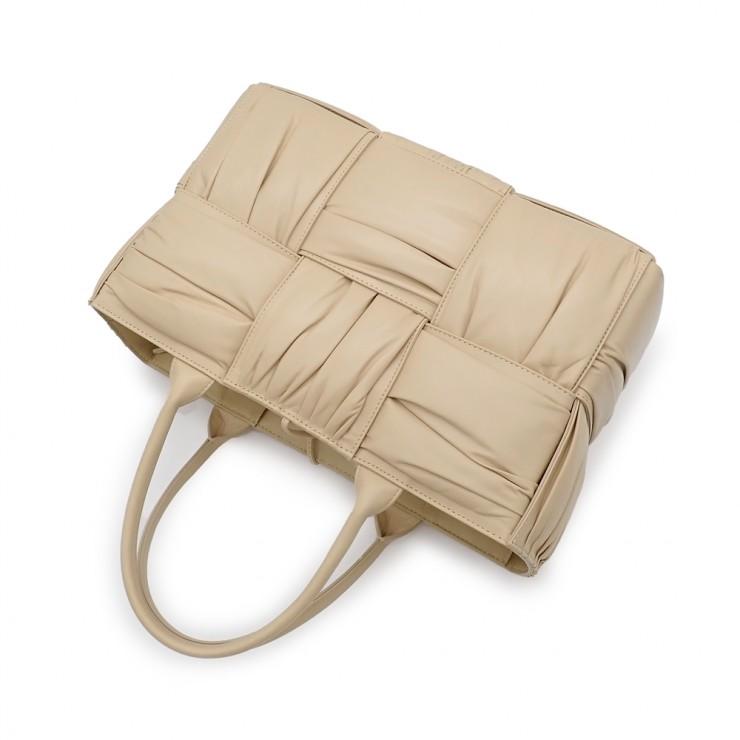 未使用品 BOTTEGA VENETA ボッテガ ヴェネタ マキシイントレチャート 