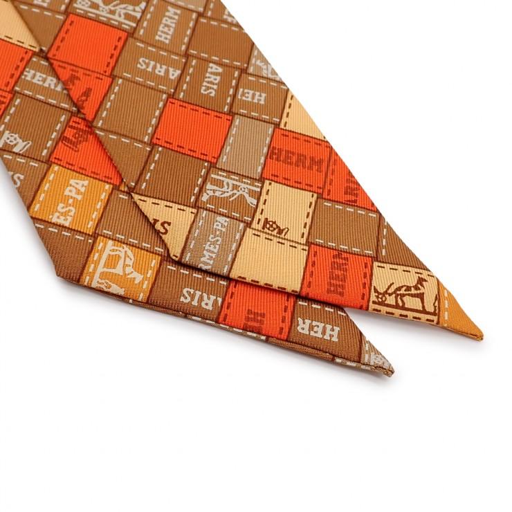 美品 エルメス HERMES ツイリースカーフ ボリュデュックチェック リボン柄 HERMES（エルメス） 美品 ツイリー リボンスカーフ ボルデュック