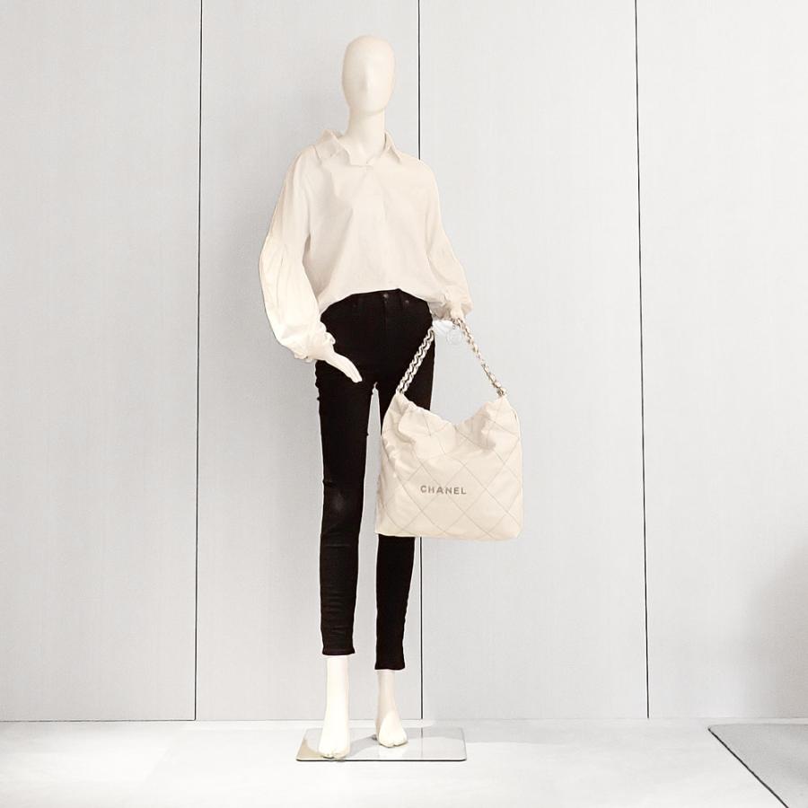 CHANEL 未使用品 シャネル シャネル22 スモール ハンドバッグ CHANEL 未使用品 シャネル シャネル22 スモール ハンドバッグ