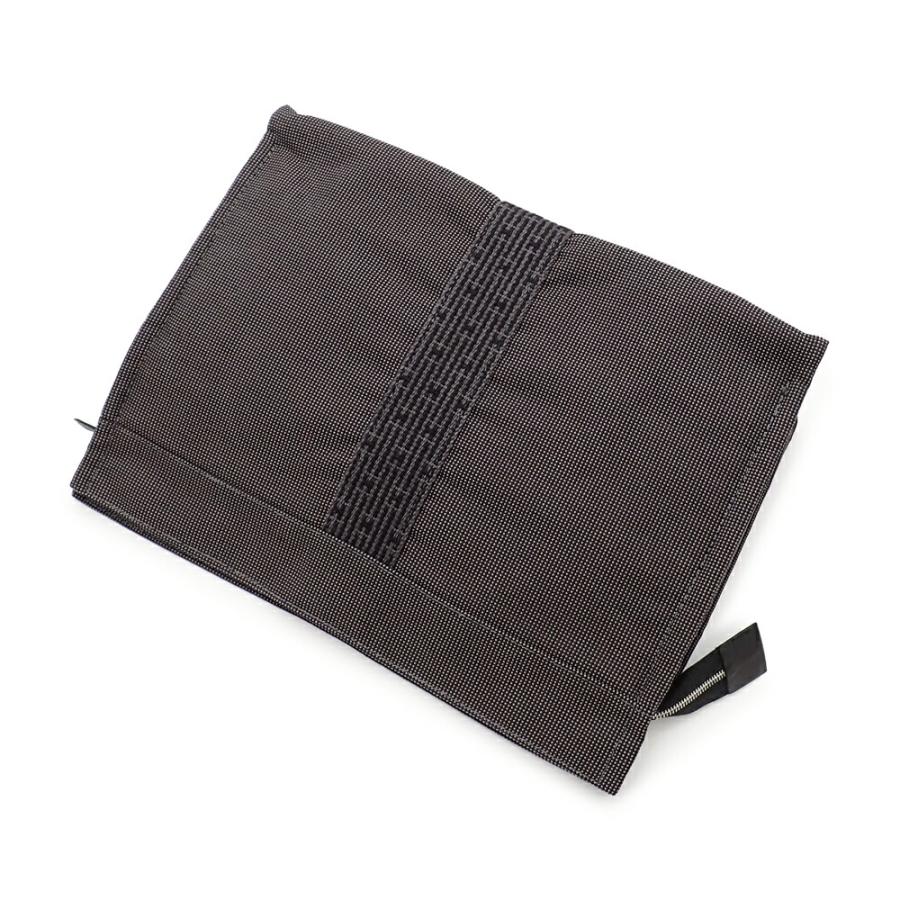 HERMES フラット コットンキャンバス トラベルポーチ クラッチバッグ HERMES（エルメス） 未使用品 エールライン ポーチMM トラベルポーチ