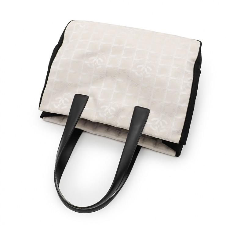 CHANEL（シャネル） 未使用品 ニュートラベルライン トートMM トート