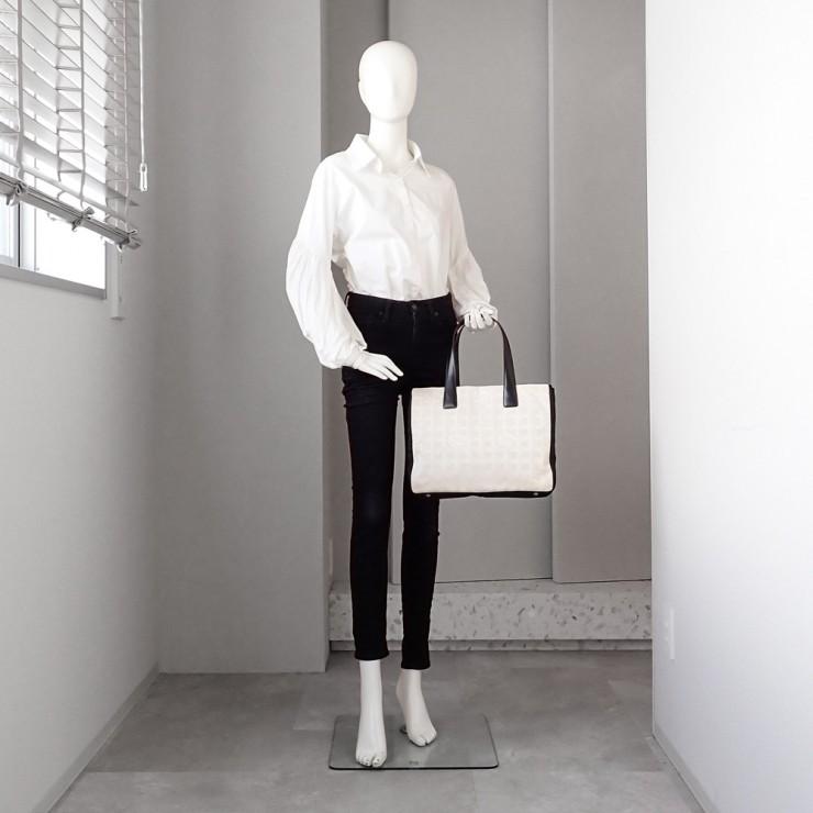 CHANEL（シャネル） 未使用品 ニュートラベルライン トートMM トート