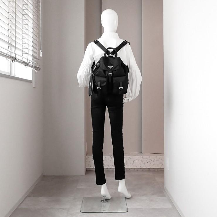 ブラックリュック・バックパック（ポーチ付き） PRADA（プラダ） 未使用品 ポーチ付き ミディアムバックパック
