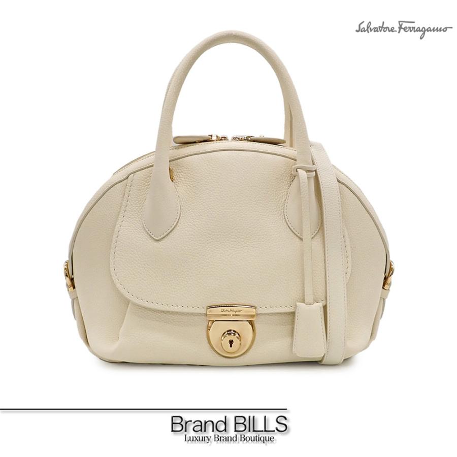 FERRAGAMO 美品 Salvatore Ferragamo サルヴァトーレフェラガモ FIAMMA  