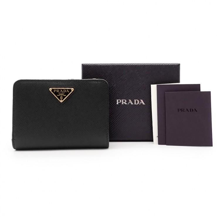 PRADA（プラダ） 未使用品 サフィアーノトライアングル 財布 折り財布