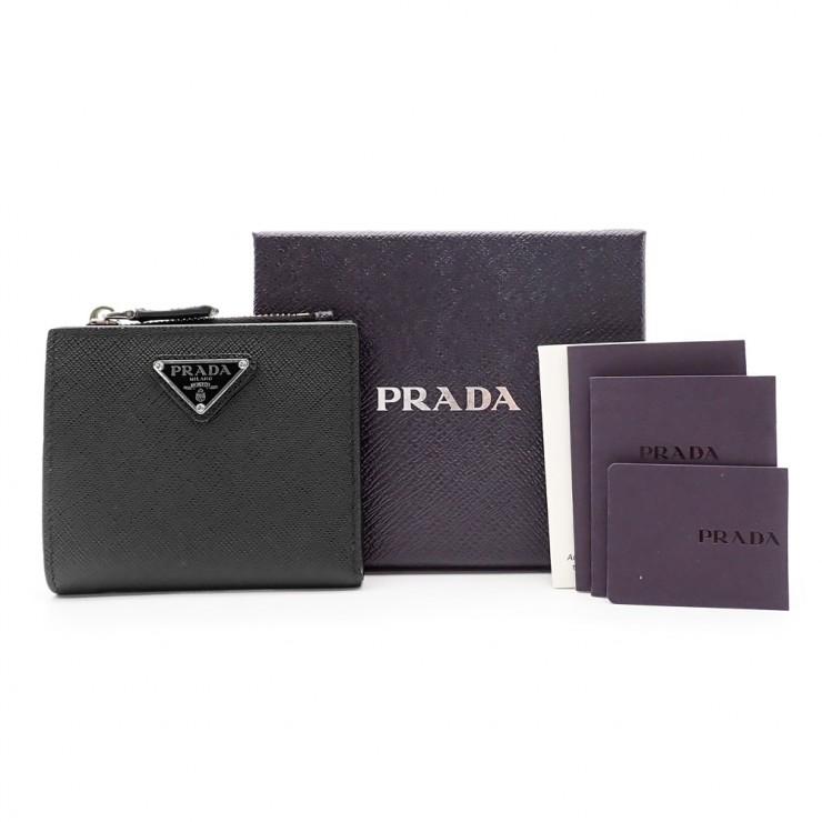 PRADA（プラダ） 未使用品 サフィアーノトライアングル 財布 折り財布