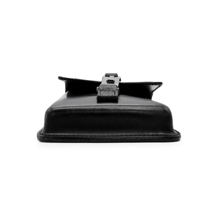 GUCCI 未使用品 グッチ ジャッキー スマホショルダー GUCCI 未使用品 グッチ ジャッキー スマホショルダー
