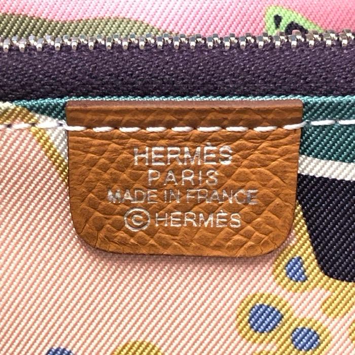 HERMES エルメス アザップ シルクイン コンパクト 二つ折り財布 レザー ゴールド（キャメル系）シルバー金具 W刻印【中古】【新品同様】【美品】レディースの画像