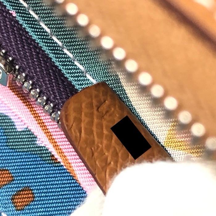 HERMES エルメス アザップ シルクイン コンパクト 二つ折り財布 レザー ゴールド（キャメル系）シルバー金具 W刻印【中古】【新品同様】【美品】レディースの画像
