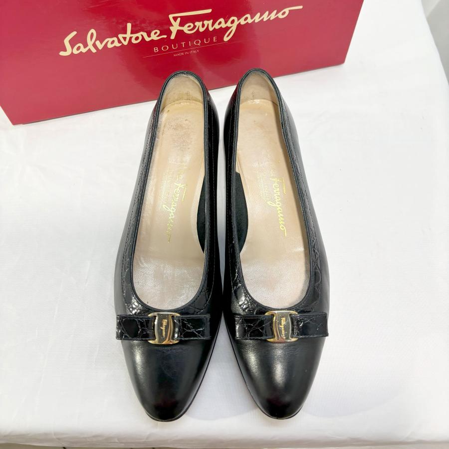 新品 フェラガモ パンプス 23cm-新品 ドルフィン 半貴石 ネックレス