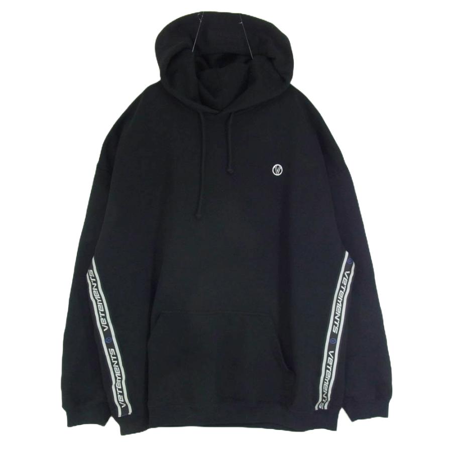 VETEMENTS ヴェトモン UE51TR700B ロゴテープ プルオーバー パーカー 