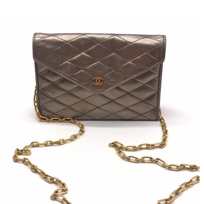 CHANEL シャネル ココマーク ダイヤカット プッシュロック ミニ 