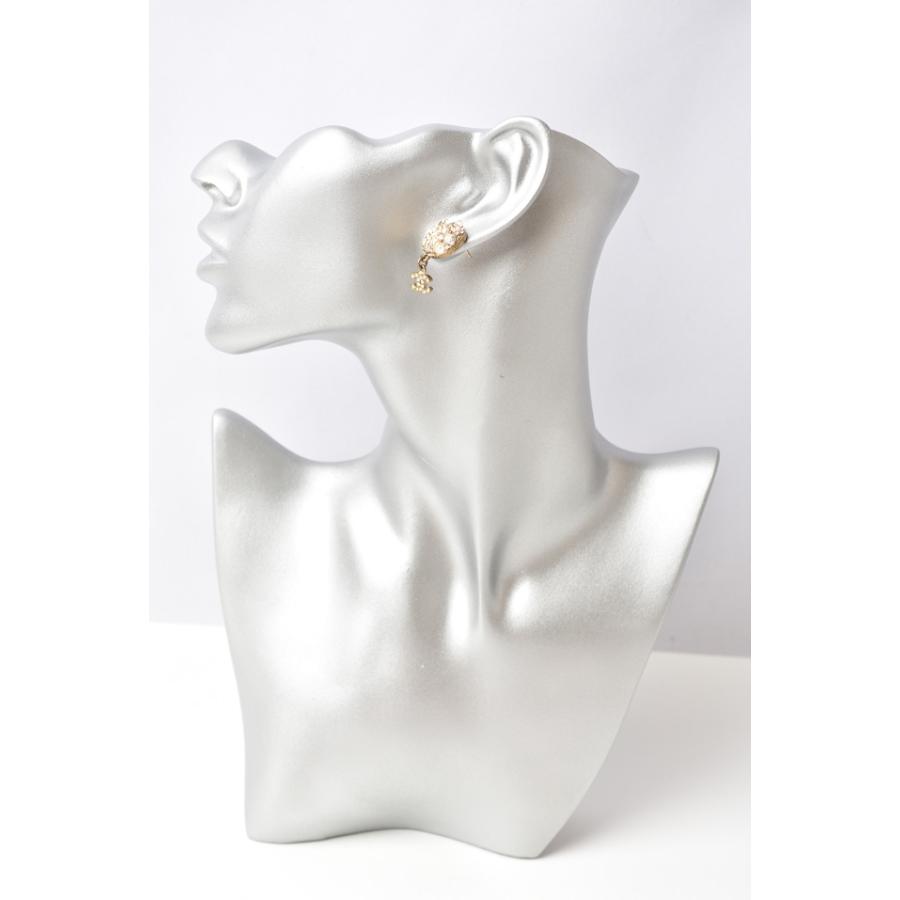 CHANEL パール付き　ロゴピアス　シャネル　ピアス　パール　ラインストーン CHANEL シャネル ピアス サークル/パールモチーフ ロゴ/ラインストーン