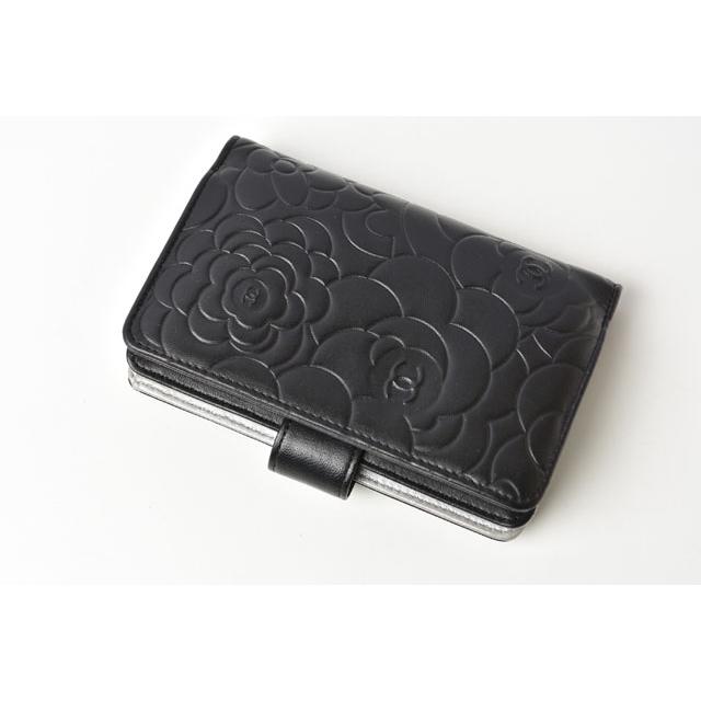 キャビアスキン シャネル 財布 CHANEL 折財布 A50087 カメリア型押し