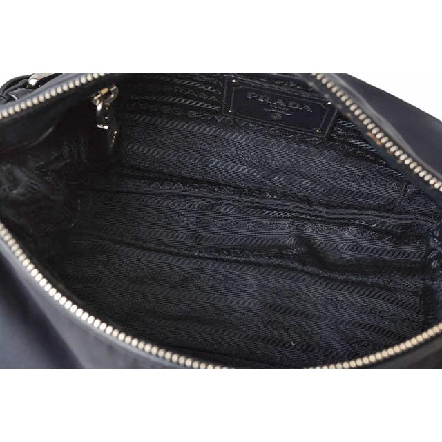 プラダ ショルダーバッグ美品  - BR4894 PRADA（プラダ） ショルダーバッグ ナイロン BR4894 ブラック ロゴ