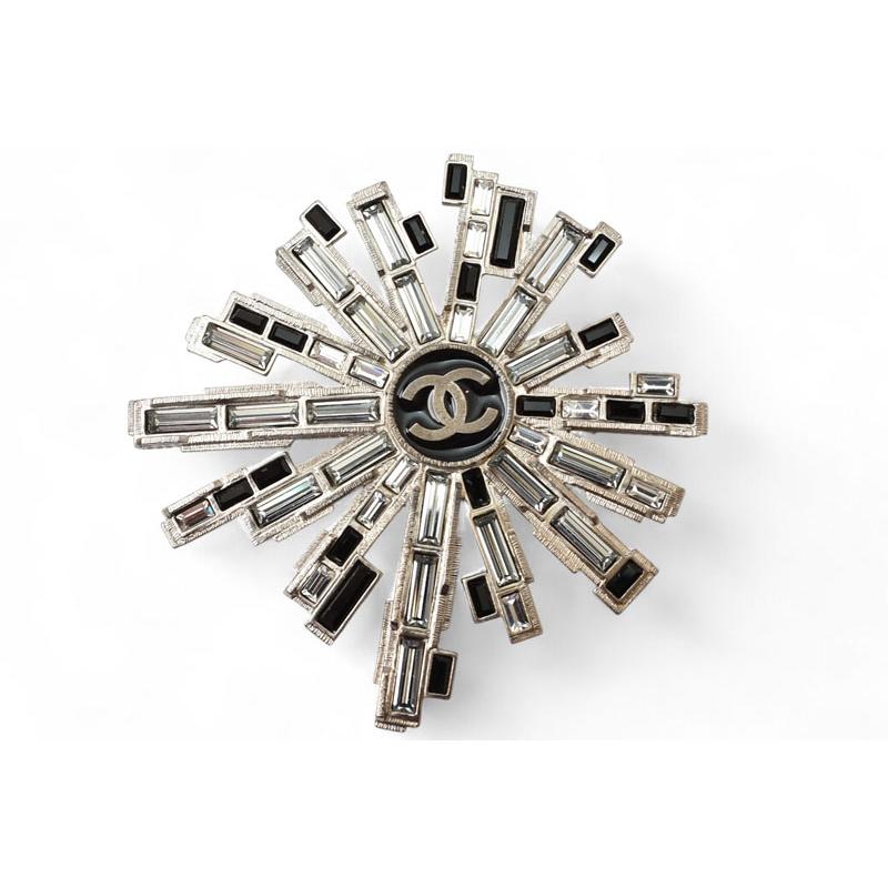 CHANELピンブローチ シャネルブローチ