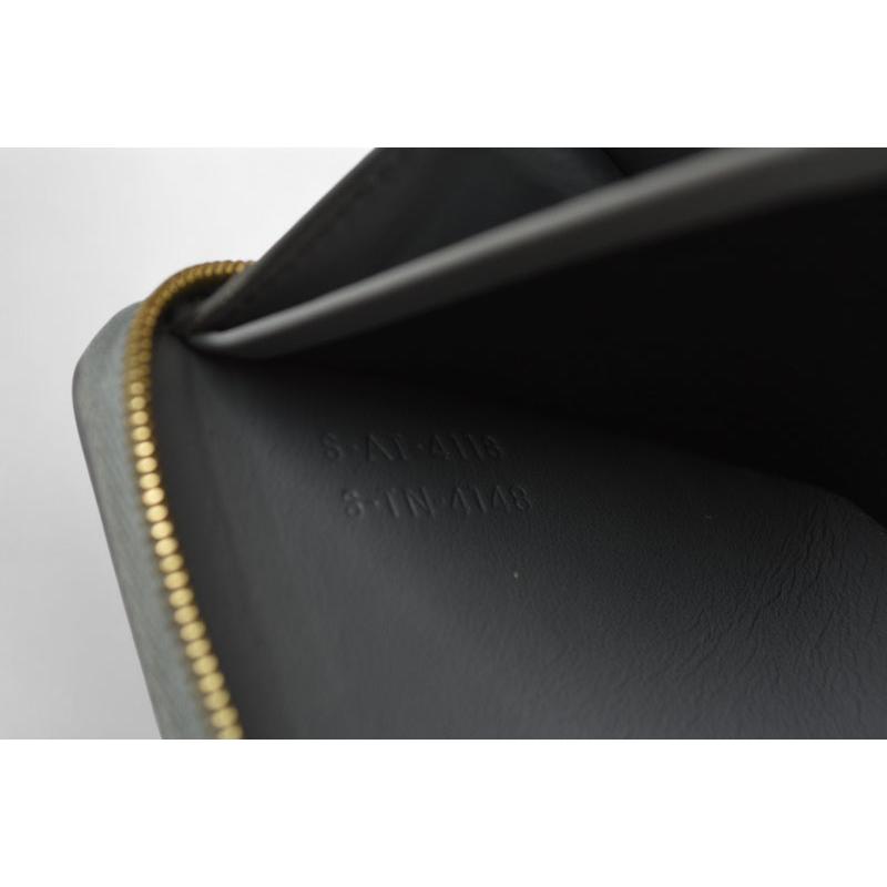 CELINE（セリーヌ） 財布 長財布/ラージジップ/ファスナー式 カーフ